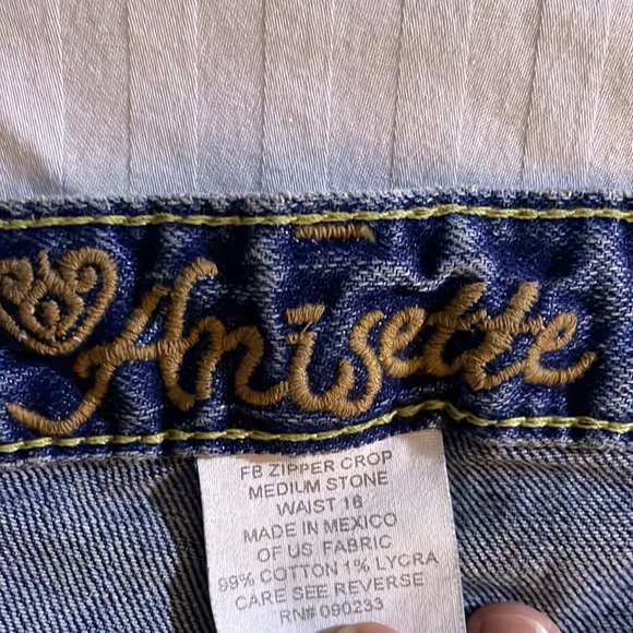 Anisette ankle length jeans. Size 16. NWTs - Picture 4 of 6